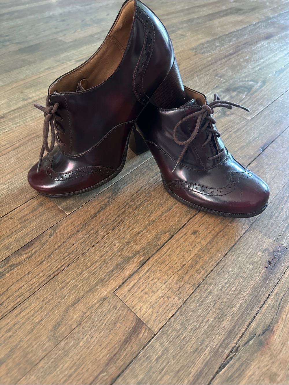 Women’s Burgundy Lace-Up Wingtip Oxfords